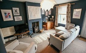 Quirky Bohemian Lake District Miners Cottage- 6 Bd